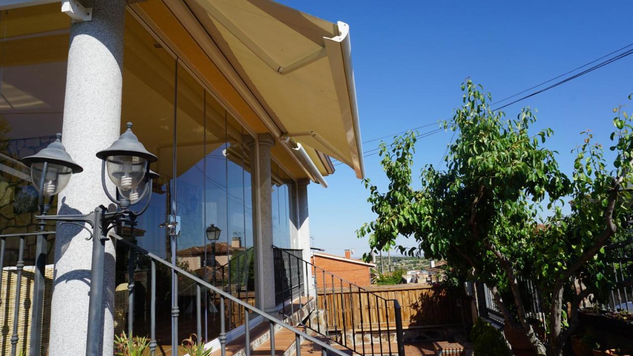 Chalet Relax Luxury Navas del Rey Exterior photo