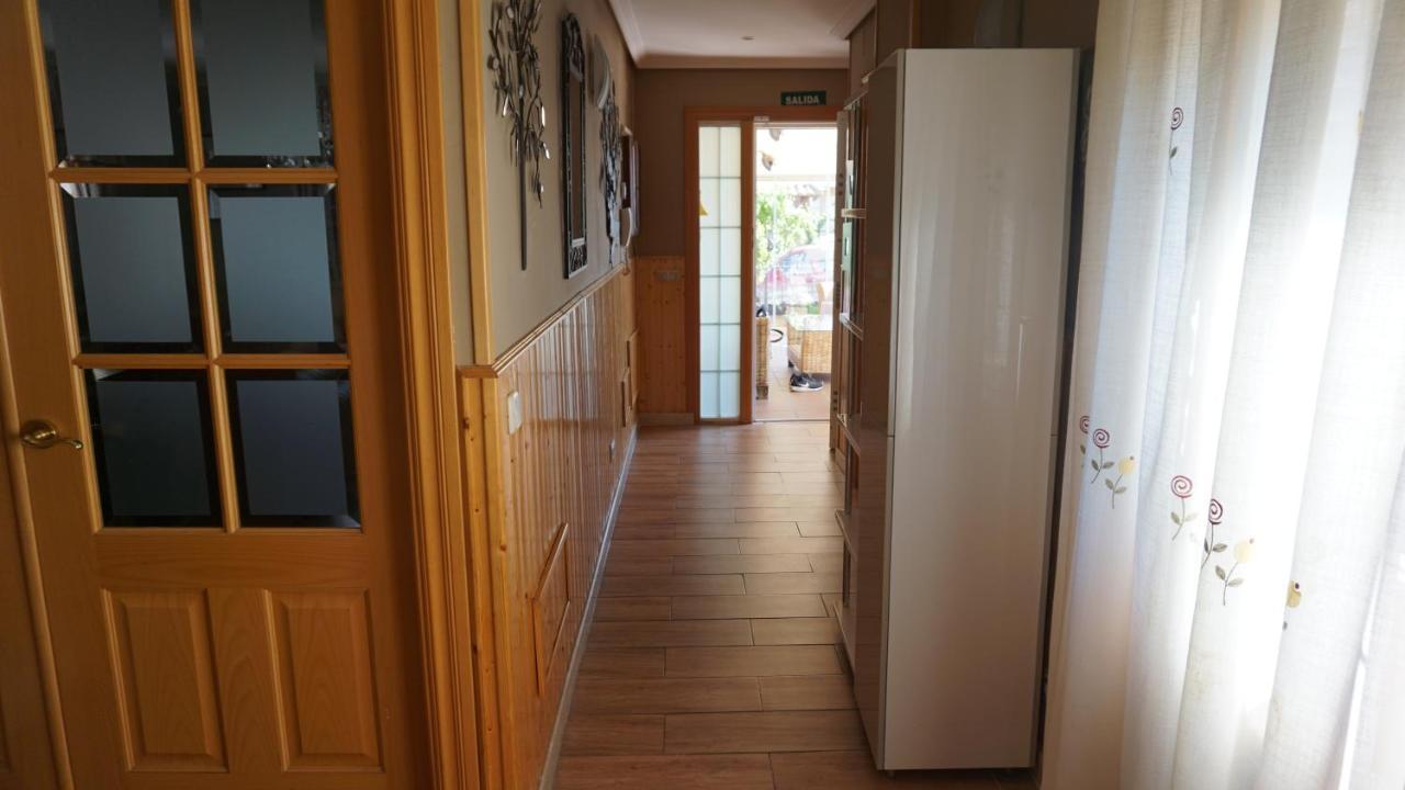 Chalet Relax Luxury Navas del Rey Exterior photo