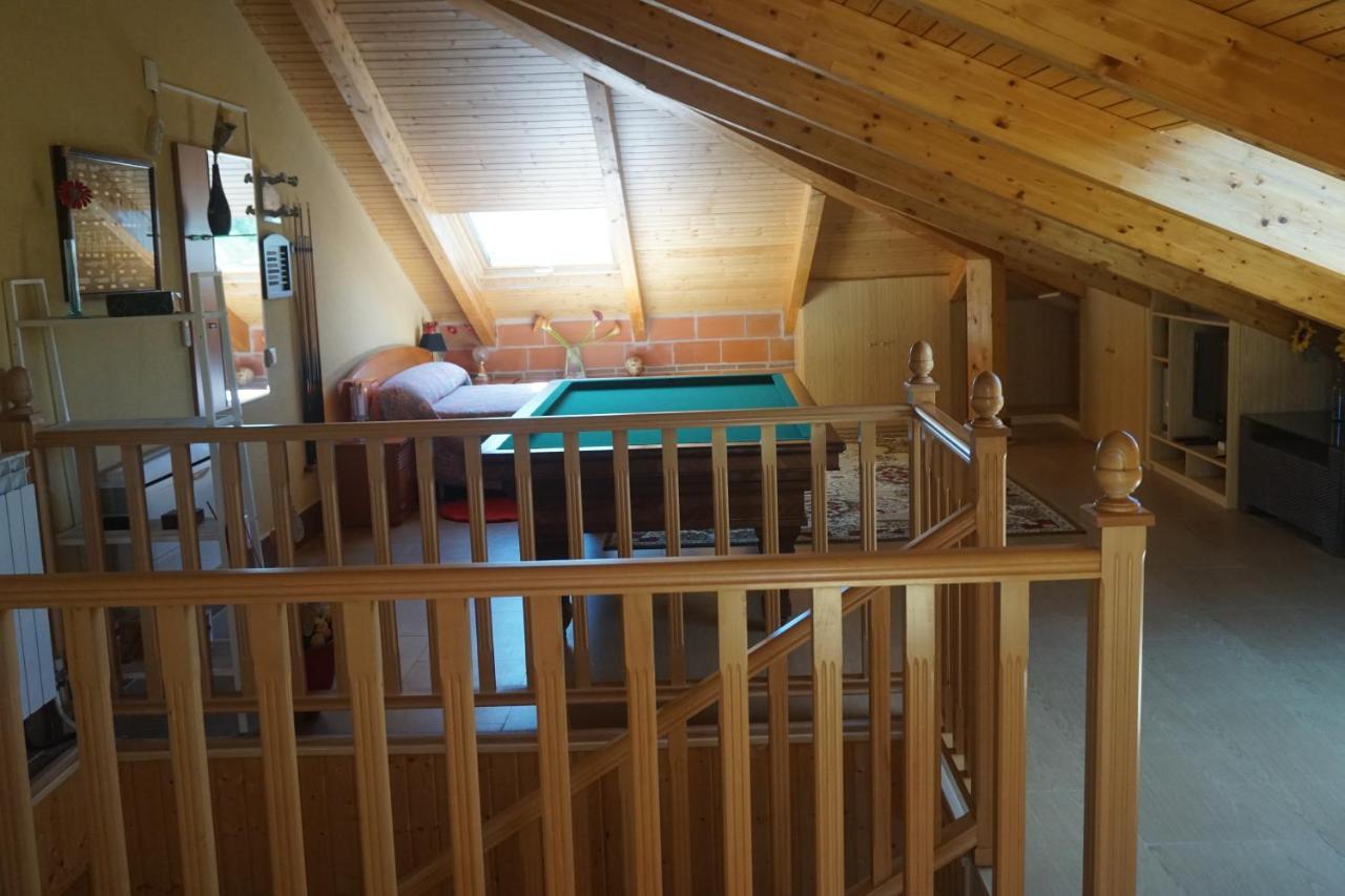 Chalet Relax Luxury Navas del Rey Exterior photo