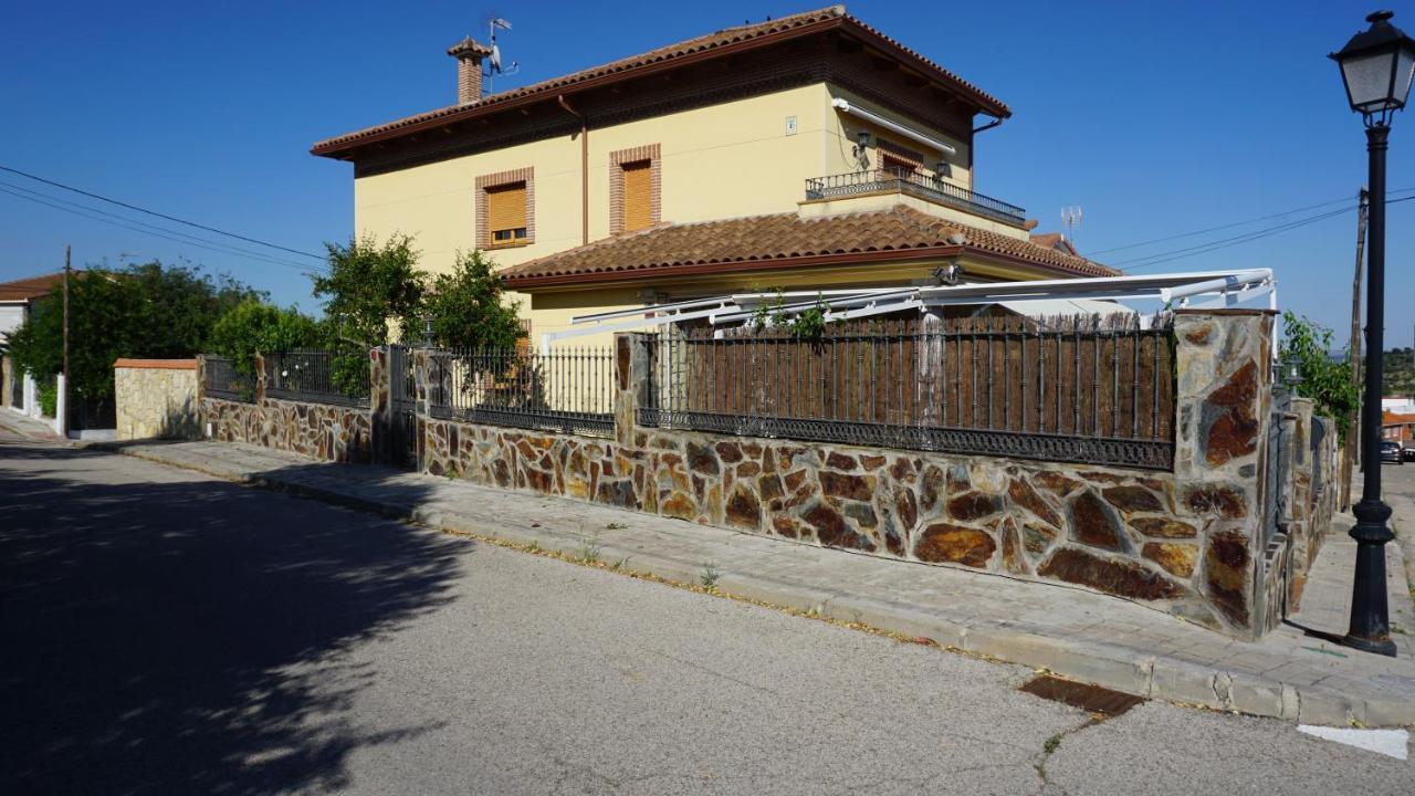 Chalet Relax Luxury Navas del Rey Exterior photo