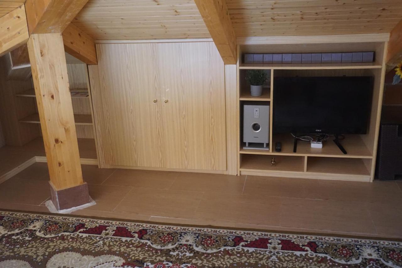 Chalet Relax Luxury Navas del Rey Exterior photo