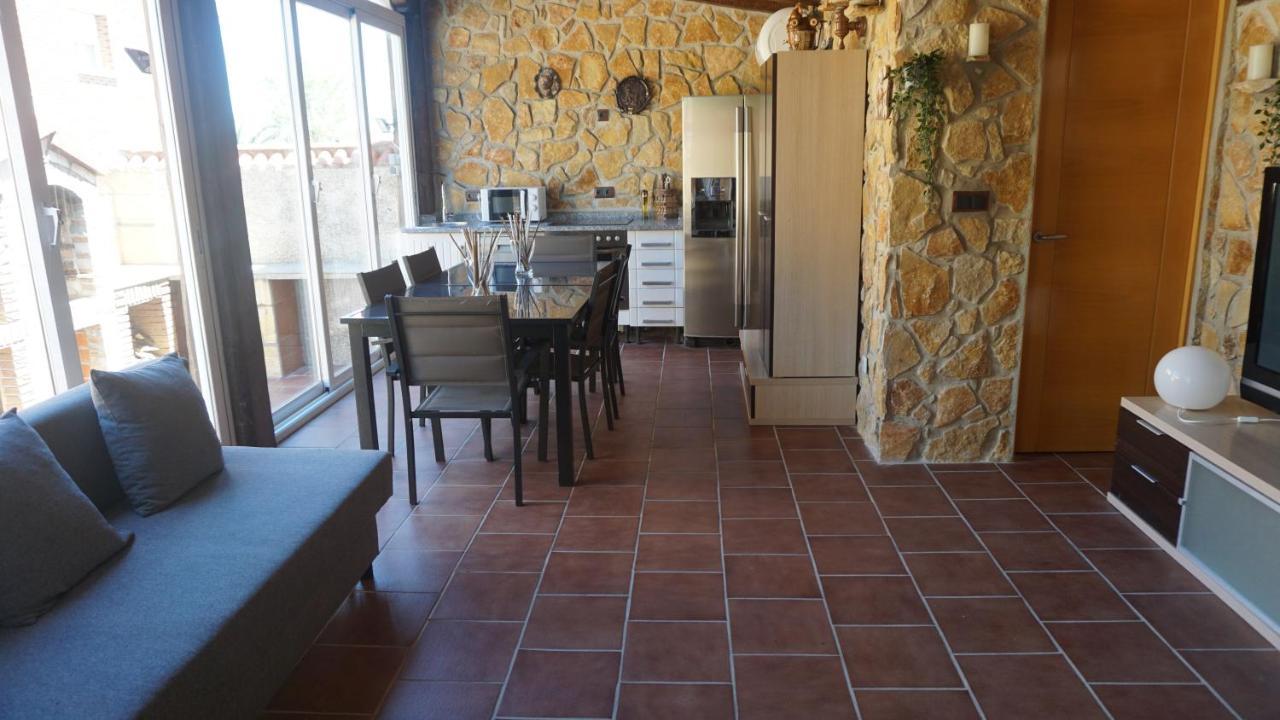 Chalet Relax Luxury Navas del Rey Exterior photo